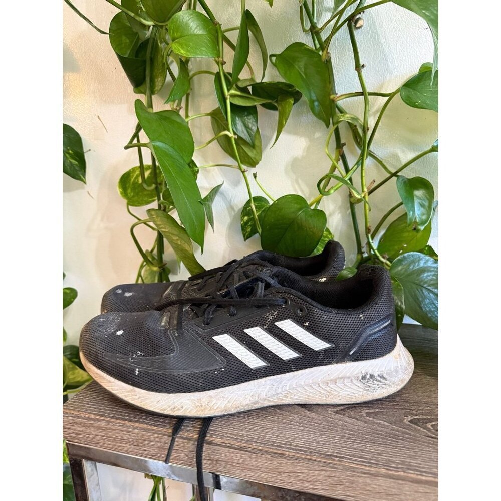 Men’s size 9.5 Adidas sneakers